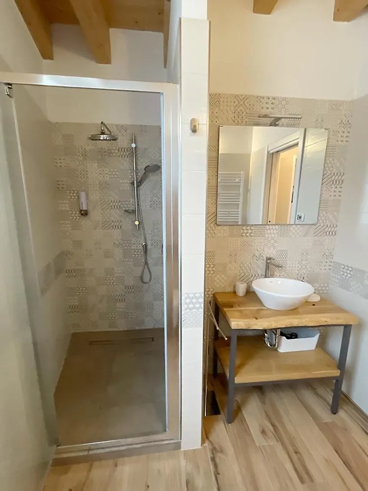 Hotel Le Logge Del Garda San Felice del Benaco 0*,