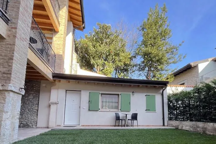 Guest house Le Logge Del Garda Hotel San Felice del Benaco