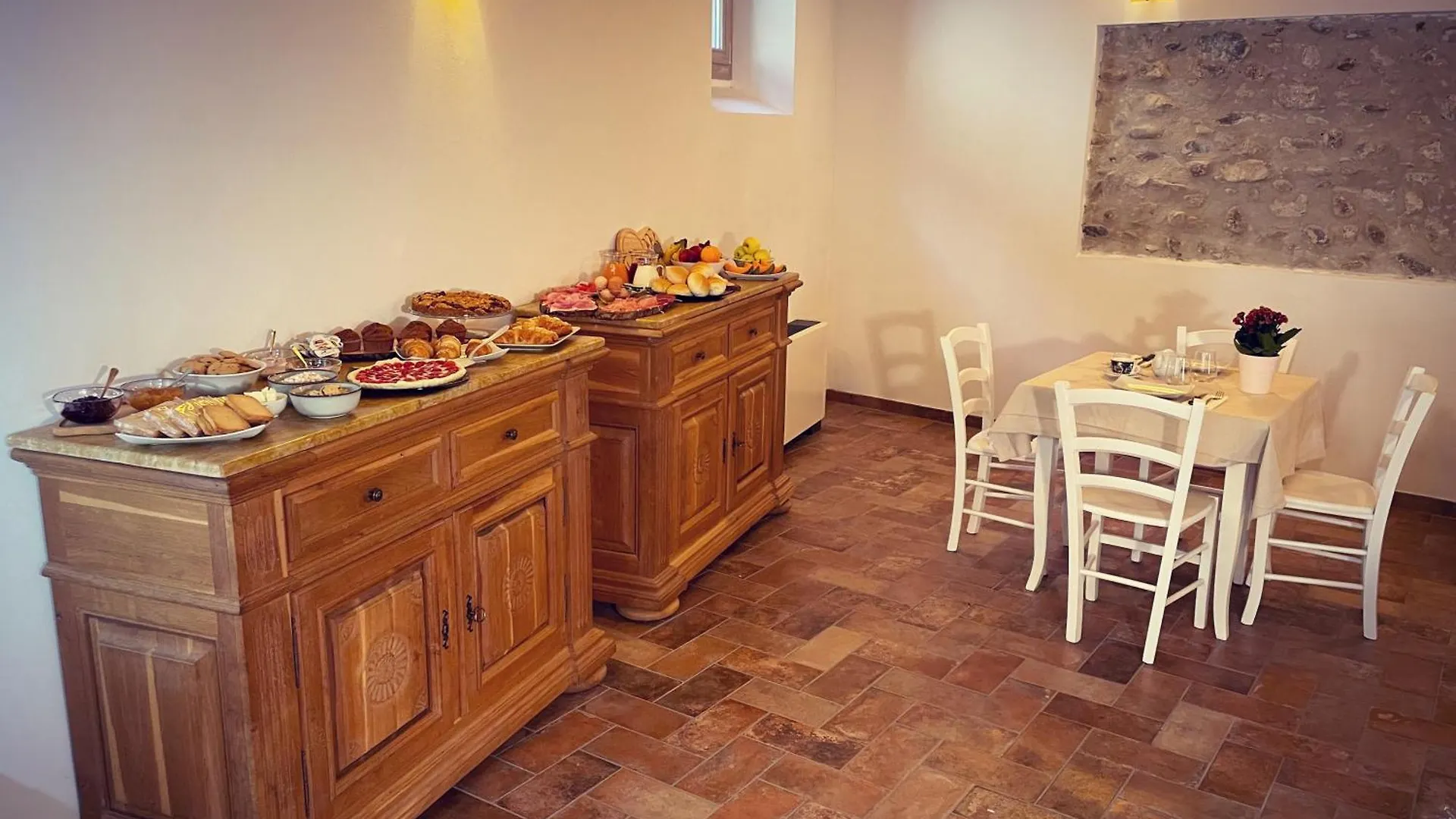 Affittacamere Hotel Le Logge Del Garda San Felice del Benaco