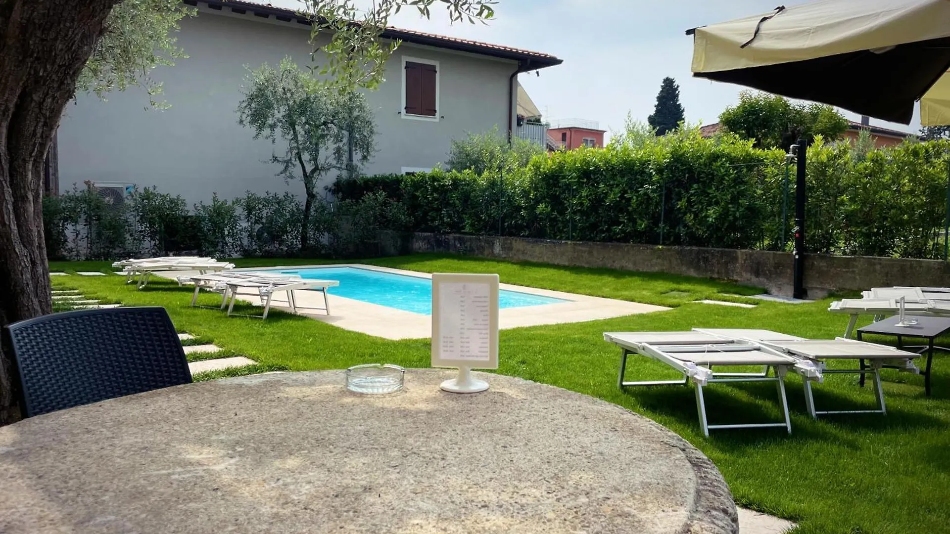 Le Logge Del Garda Hotel San Felice del Benaco Italy