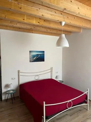 Guest house Le Logge Del Garda Hotel San Felice del Benaco